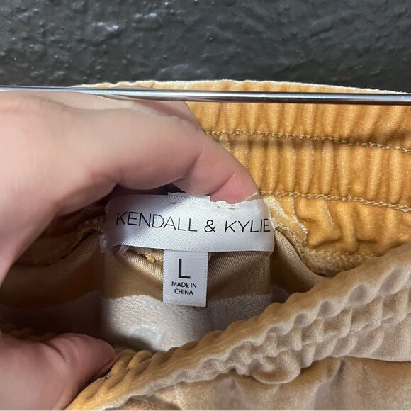 Kendall and Kylie Velour Camel Joggers with Rhinestone Logo - Picture 7 of 12